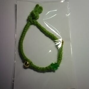 Lorena Espinoza Design Vibrant Green Bracelet with Gold Beads